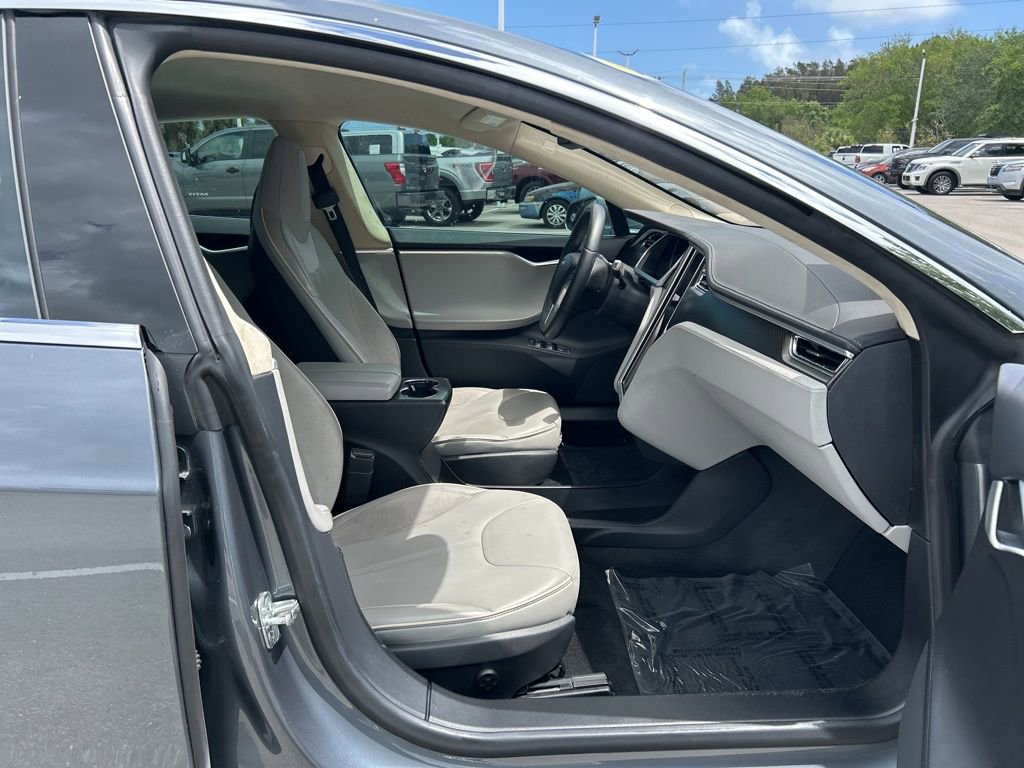 Used 2013 Tesla Model S Performance image 34