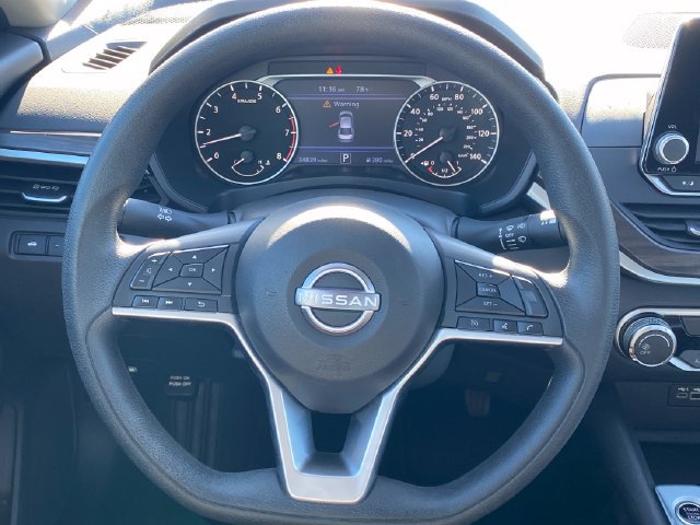 Used 2025 Nissan Altima 2.5 SV FWD image 8