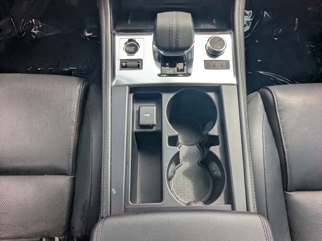 Used 2021 Jaguar F-PACE S image 6