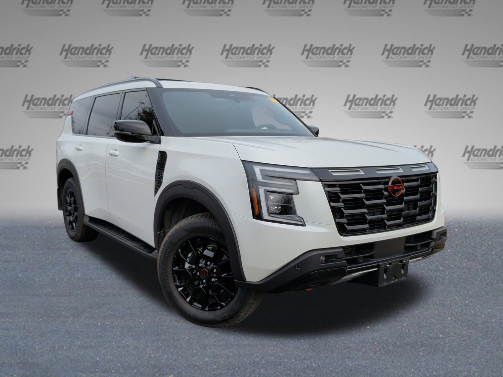 Used 2025 Nissan Armada PRO-4X w/ Pro-4X Premium Package image 2