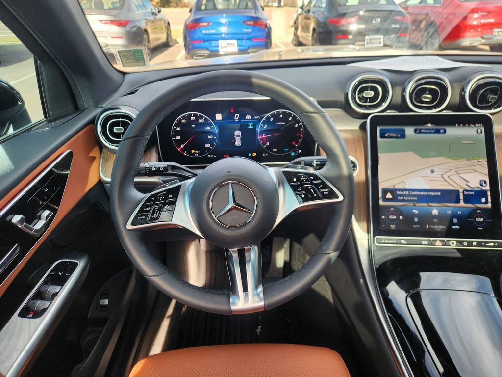 Used 2026 Mercedes-Benz GLC 300 4MATIC image 12