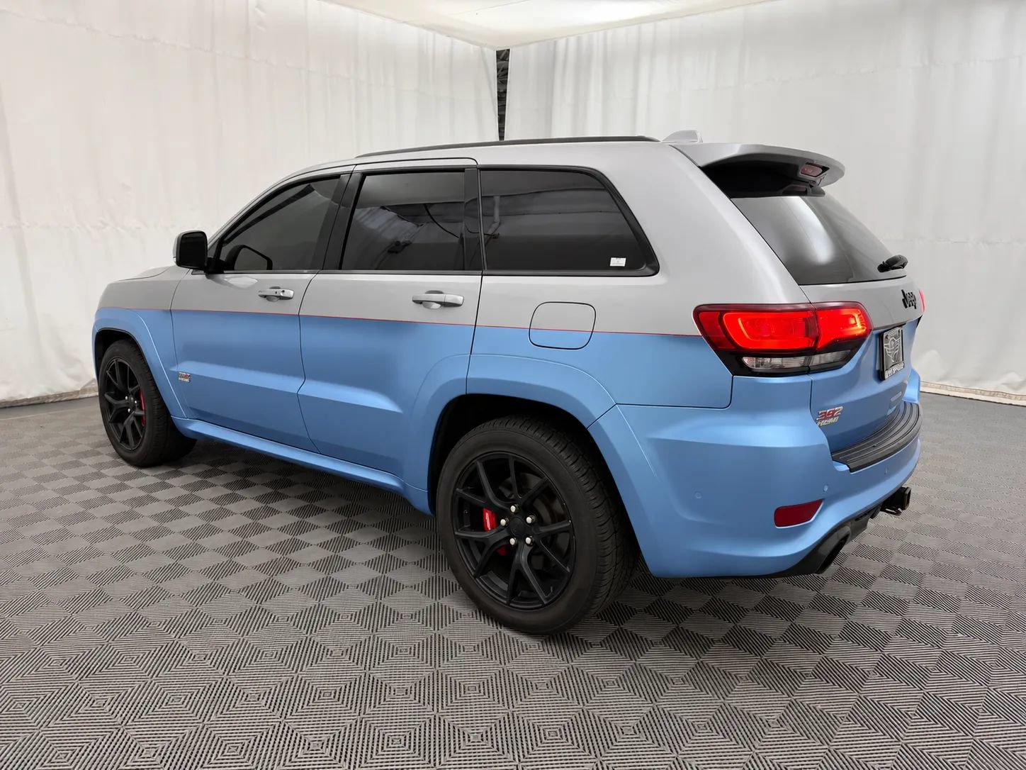 Used 2018 Jeep Grand Cherokee SRT AWD/4WD image 7