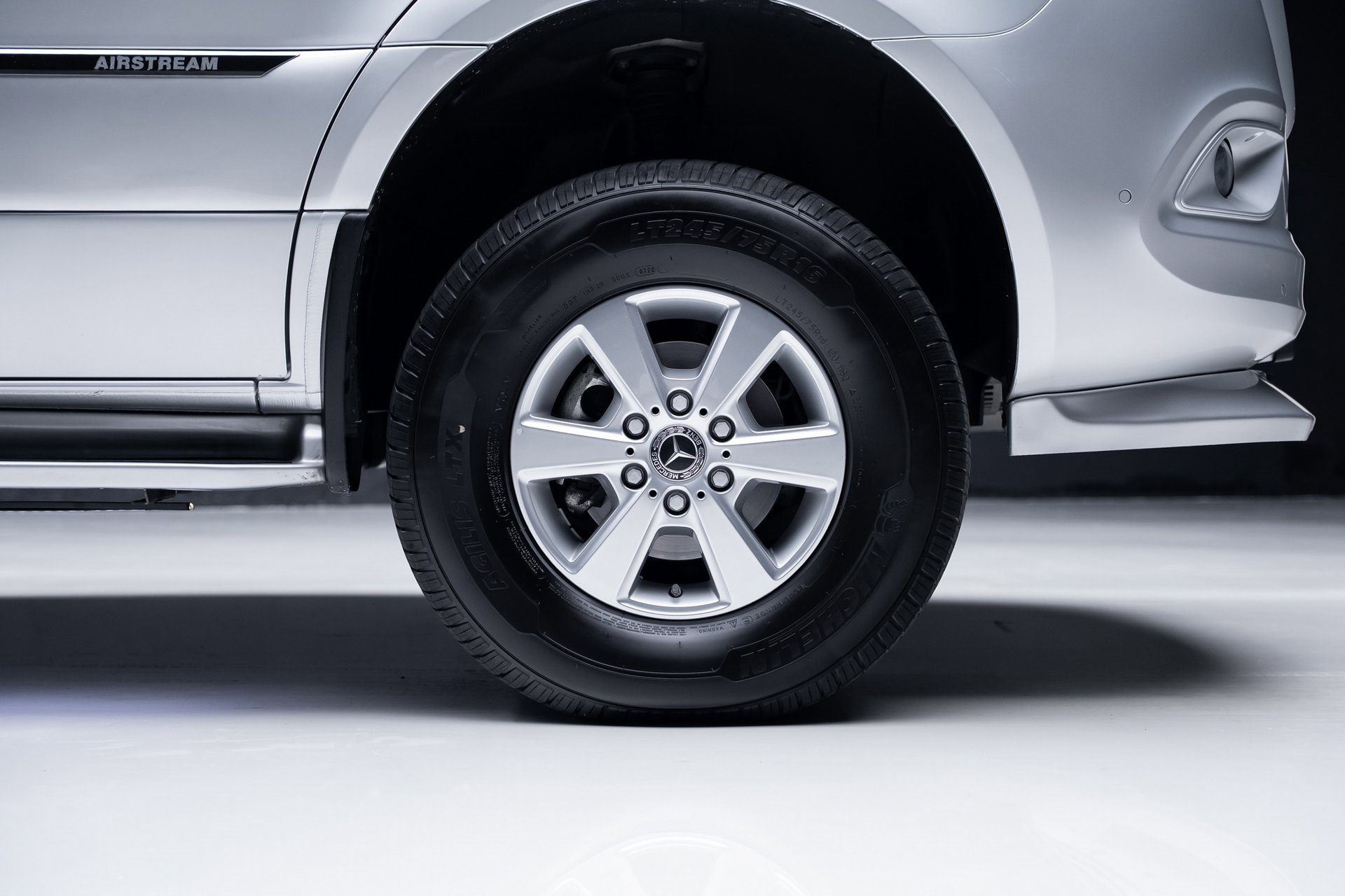 Used 2022 Mercedes-Benz Sprinter 144 Cargo image 39