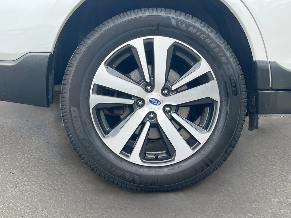 Used 2018 Subaru Outback 2.5i Limited AWD/4WD image 31