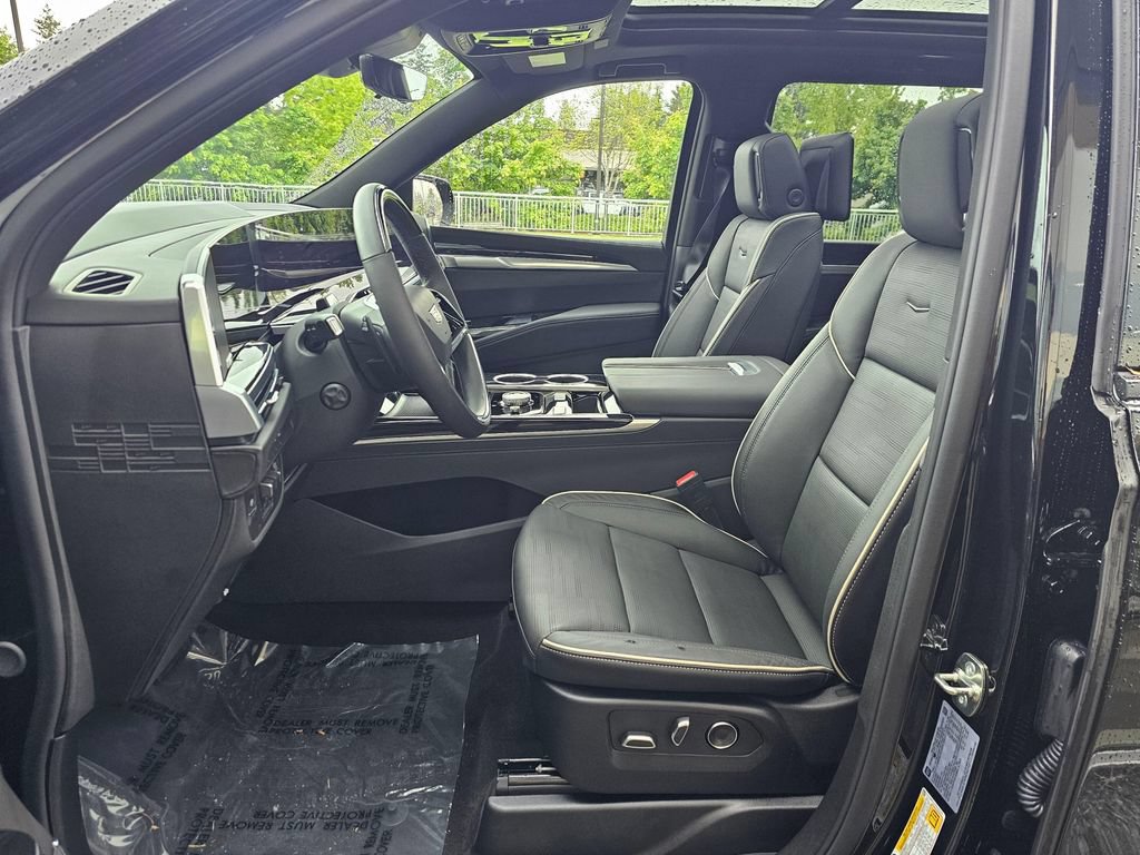 Certified 2026 Cadillac Escalade ESV Sport w/ LPO, Floor Liner Package AWD/4WD image 23