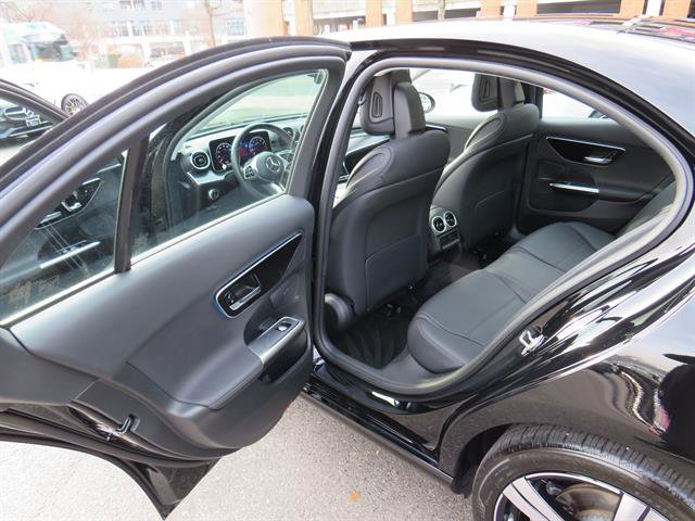 Used 2025 Mercedes-Benz C 300 4MATIC Sedan image 20