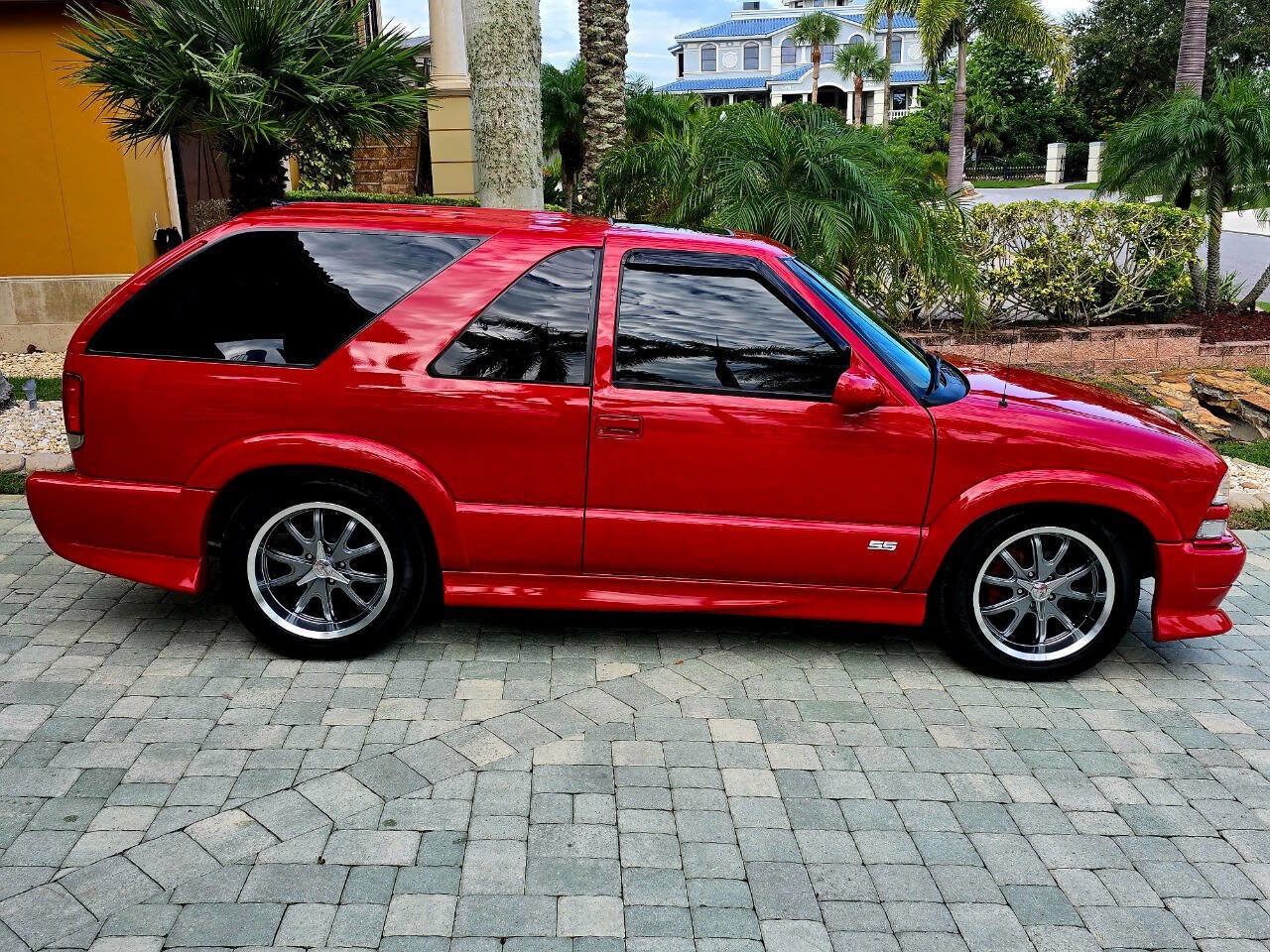 Used 2001 Chevrolet Blazer Xtreme w/ Preferred Equipment Group image 48