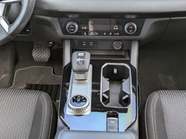 Used 2025 Mitsubishi Outlander ES FWD image 18