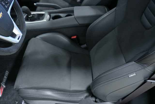 Used 2015 Chevrolet Camaro Z/28 RWD image 29