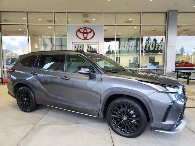 Used 2025 Toyota Highlander XSE image 3