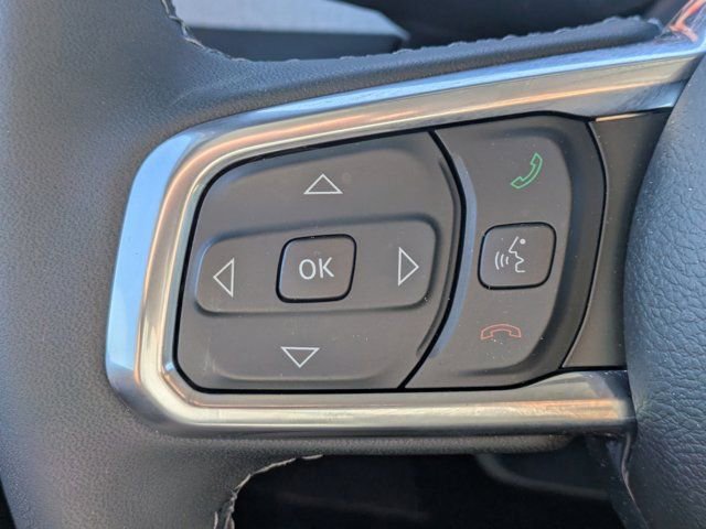 Used 2026 Jeep Wrangler Unlimited Sahara AWD/4WD image 21