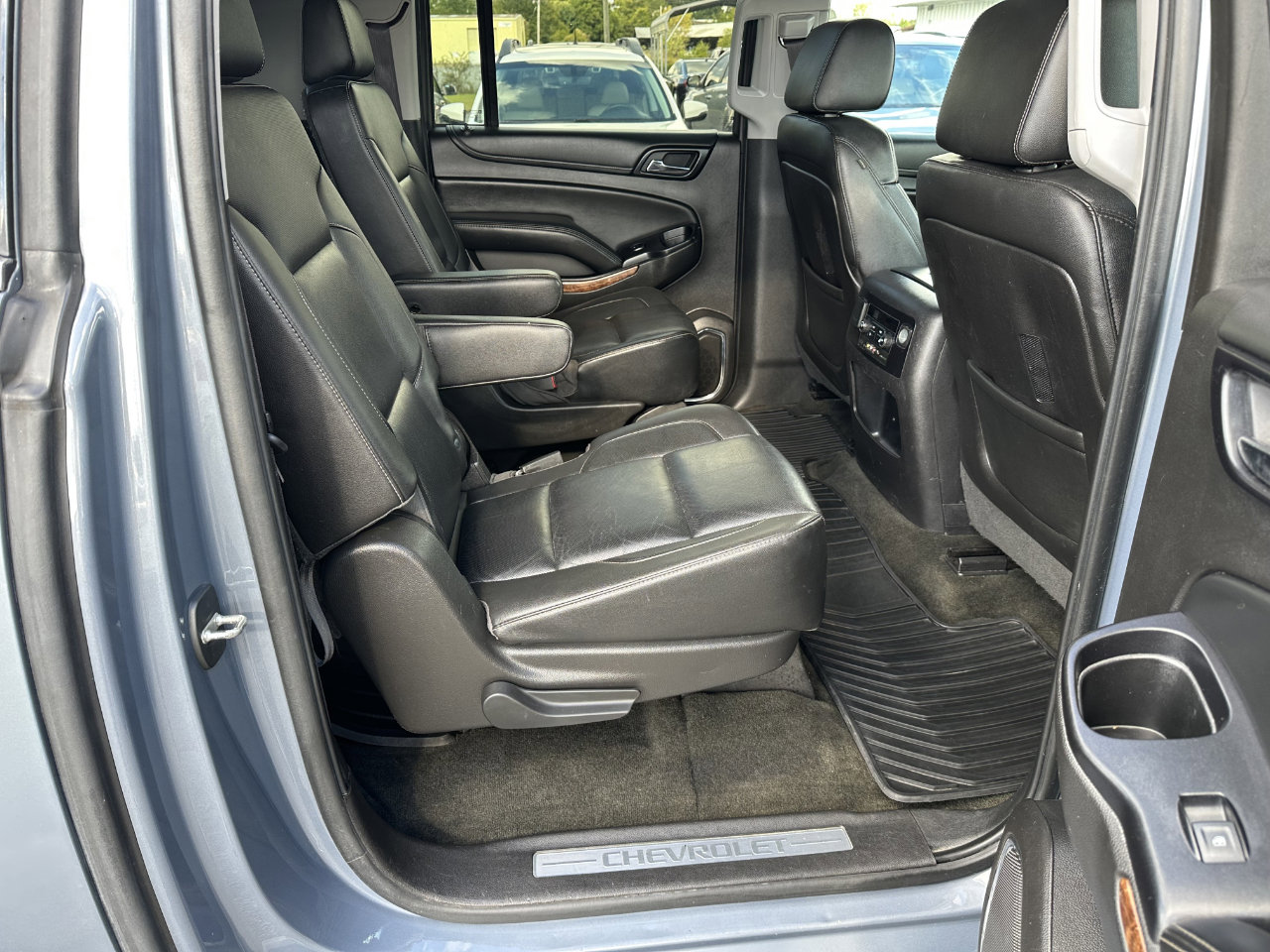 Used 2016 Chevrolet Suburban LTZ image 13