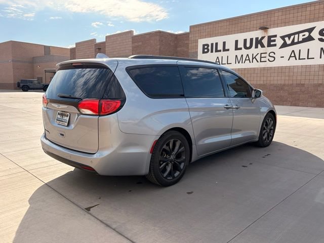 Used 2018 Chrysler Pacifica Touring-L Plus w/ S Appearance Package FWD image 7