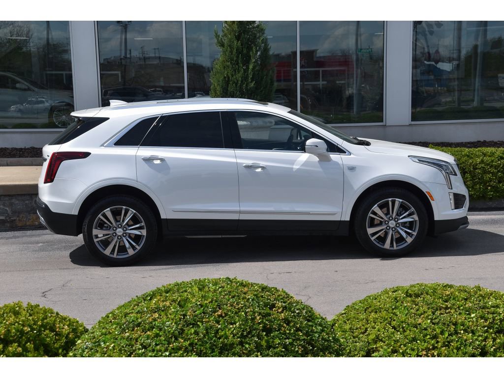 Used 2025 Cadillac XT5 Premium Luxury image 3