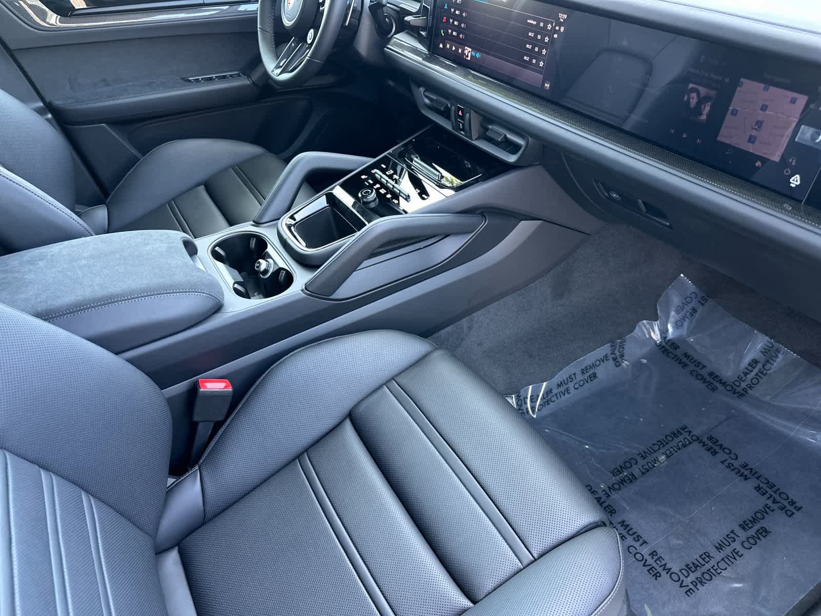 New 2026 Porsche Cayenne GTS AWD/4WD image 17