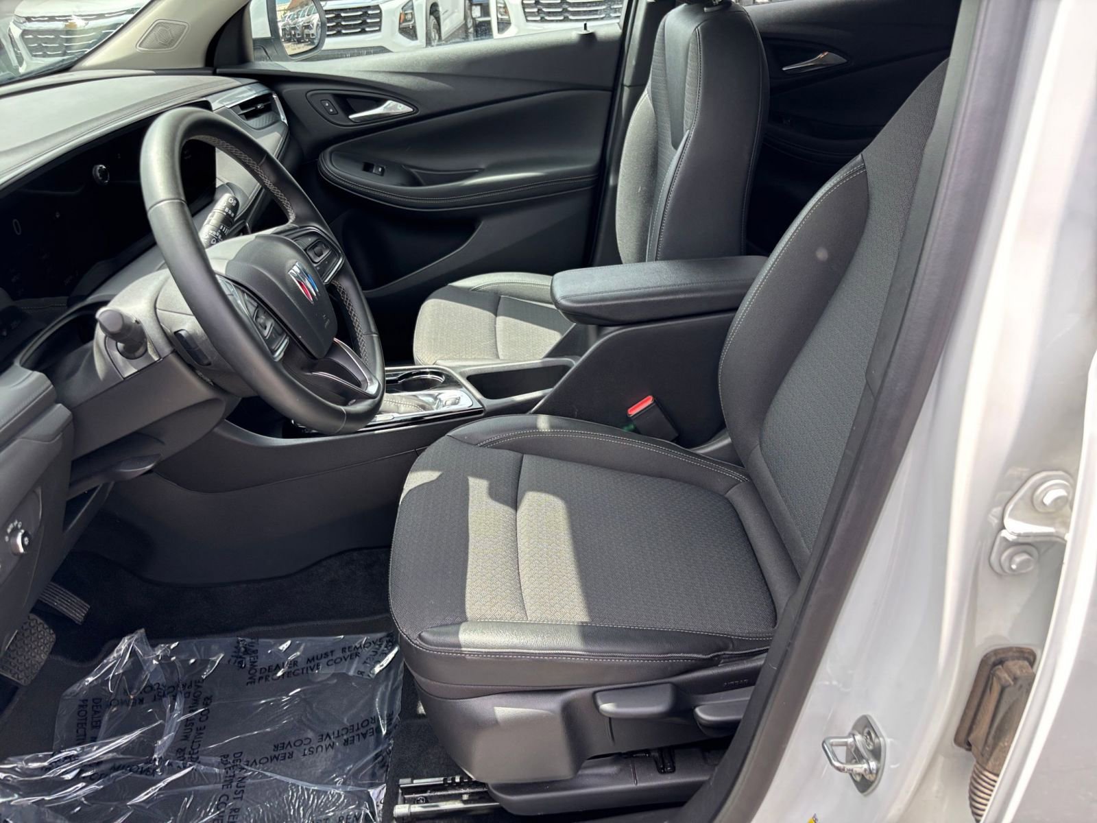 Used 2025 Buick Encore GX Preferred image 25
