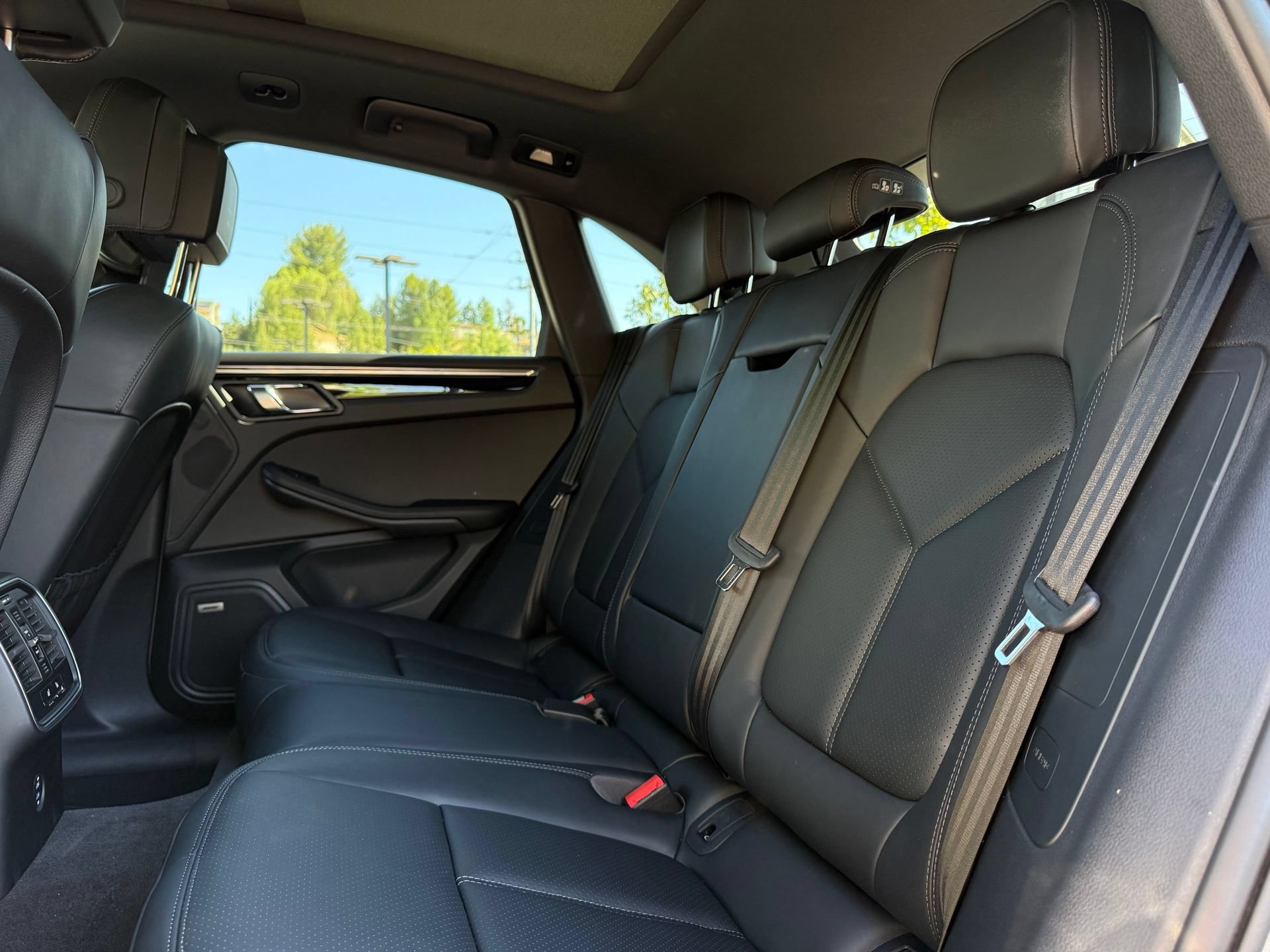 Used 2026 Porsche Macan S AWD/4WD image 29