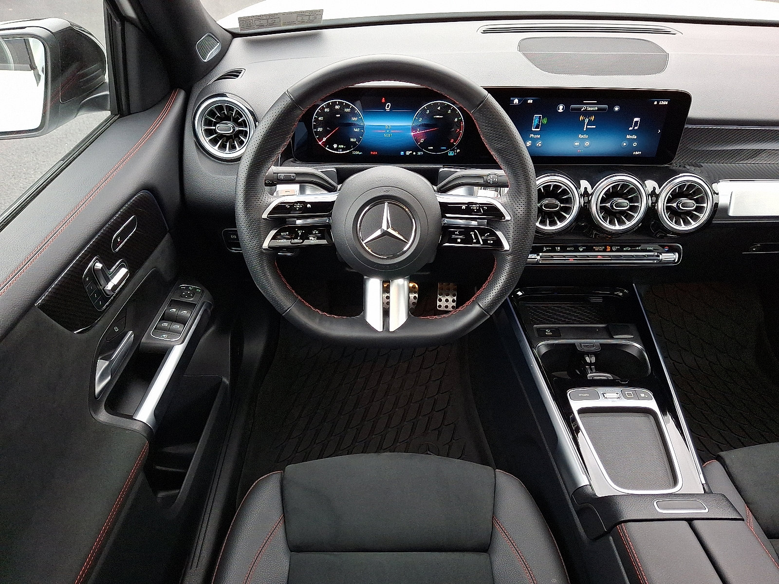 Certified 2025 Mercedes-Benz GLB 250 4MATIC image 12