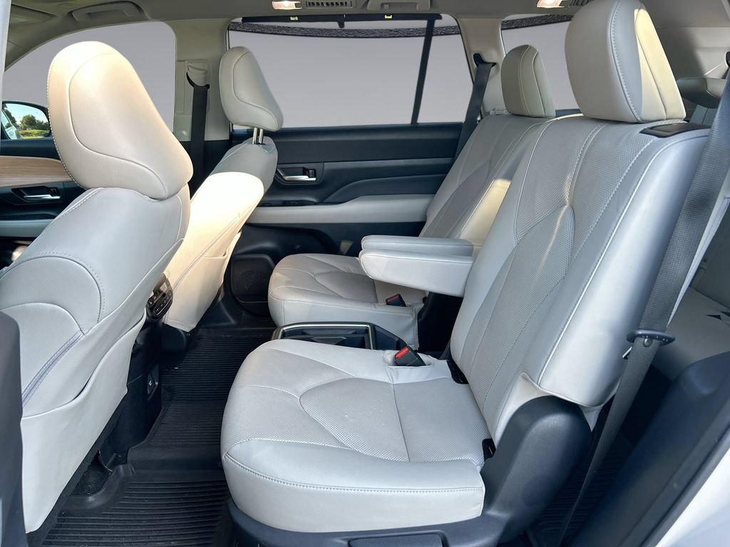 Used 2024 Toyota Grand Highlander FWD image 23