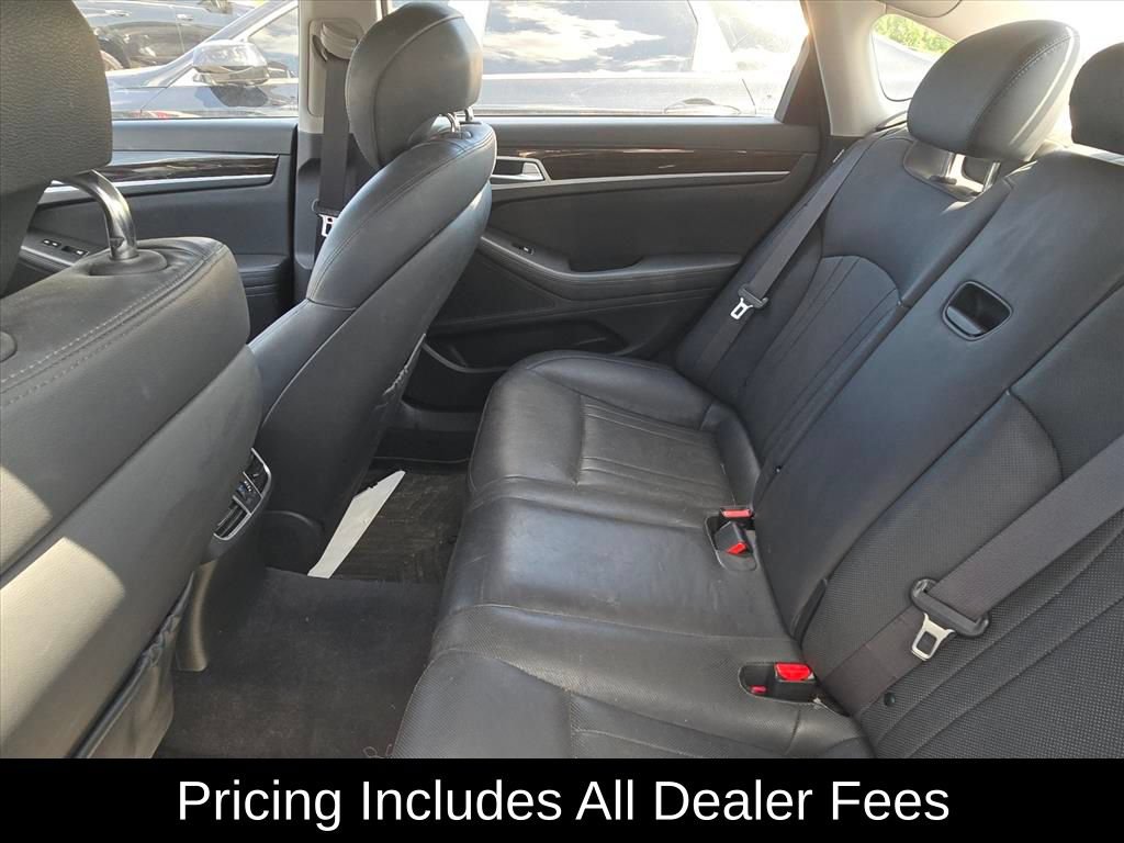Used 2015 Hyundai Genesis 3.8 RWD image 4