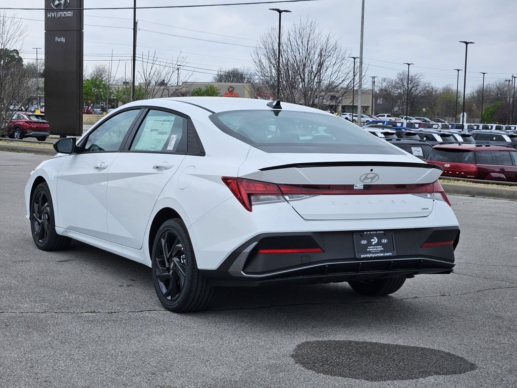 New 2026 Hyundai Elantra SEL FWD image 5