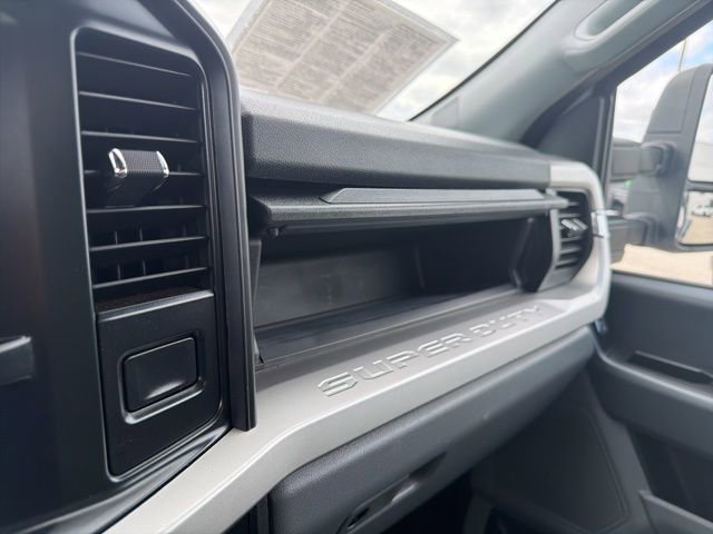 Used 2023 Ford F350 XLT w/ Snow Plow Prep Package image 29