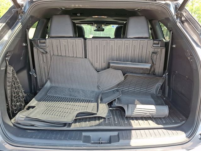 Used 2022 Toyota Highlander XSE AWD/4WD image 30