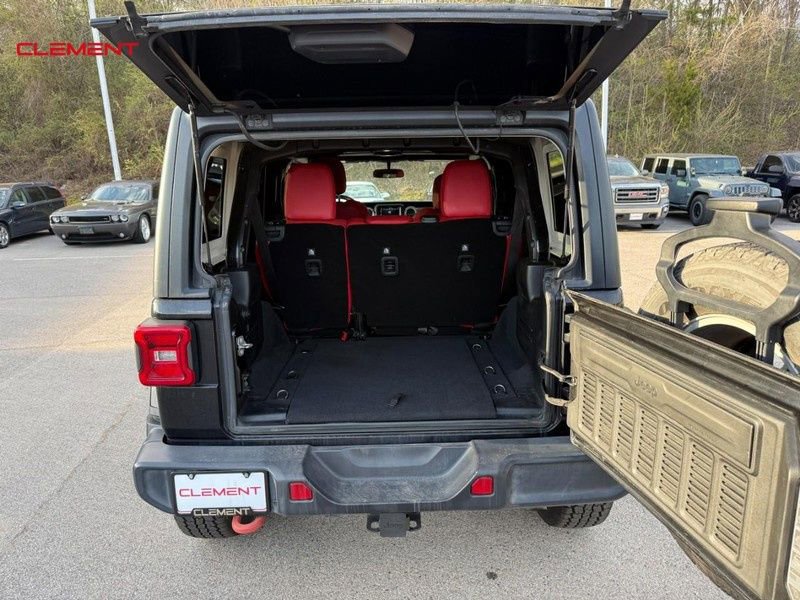 Used 2018 Jeep Wrangler Unlimited Sahara w/ LED Lighting Group image 6
