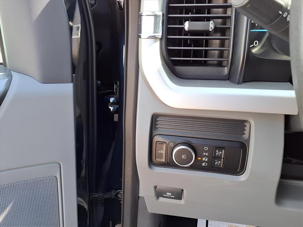 Used 2023 Ford F450 XLT AWD/4WD image 17
