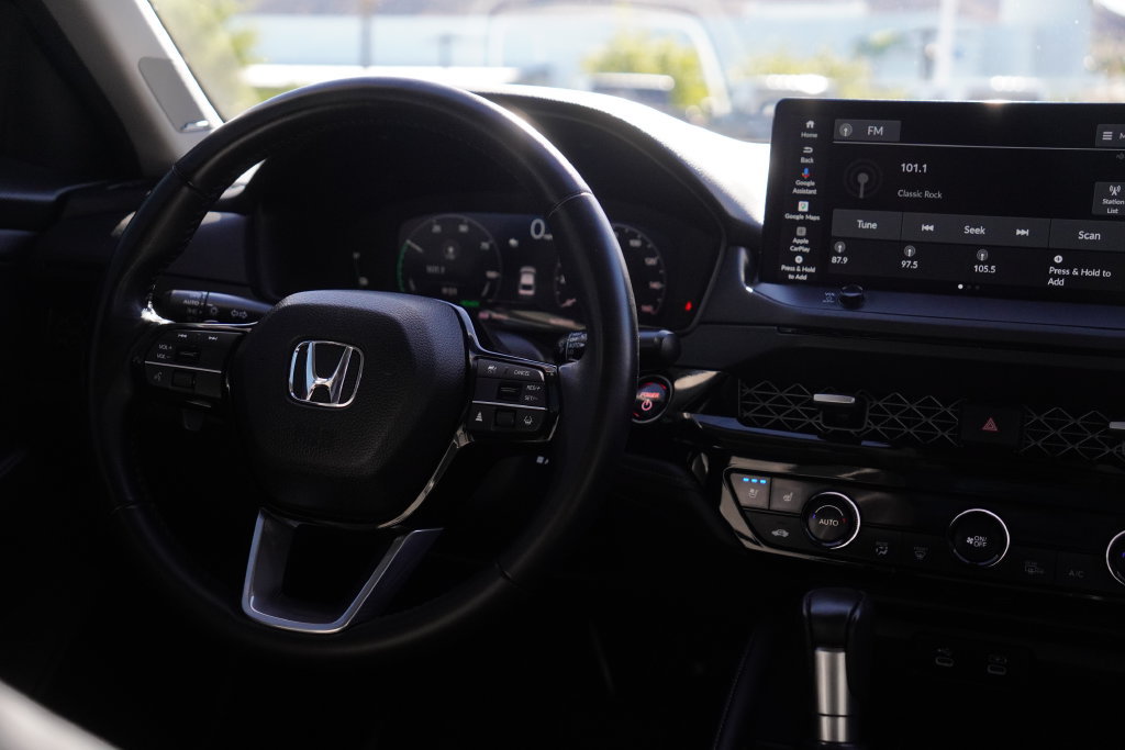 Used 2024 Honda Accord Touring image 37
