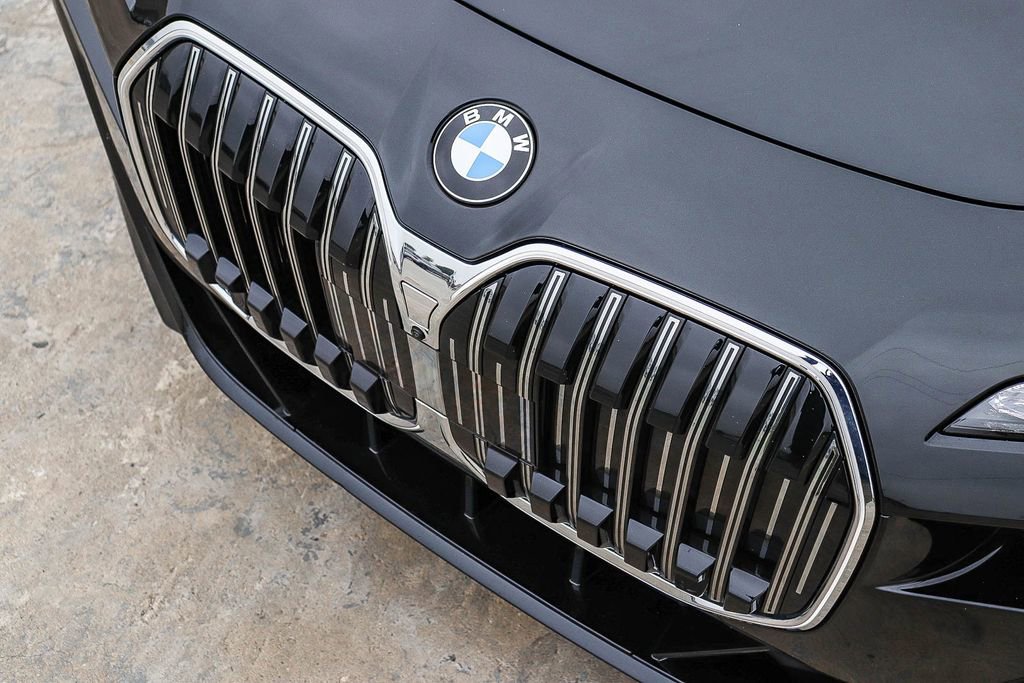 Used 2023 BMW 740i w/ Executive Package RWD image 10