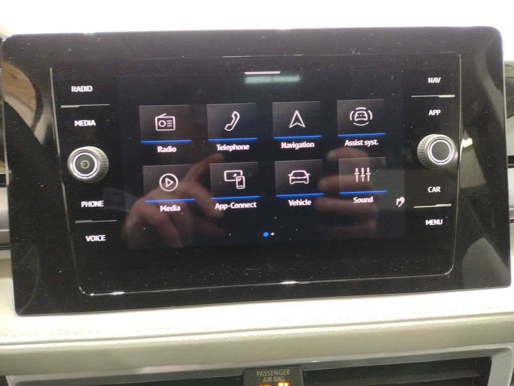 New 2025 Volkswagen Taos SEL image 28