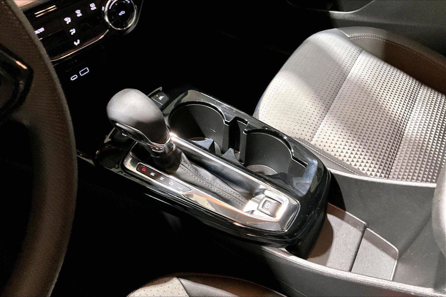 Used 2025 Chevrolet Trax LT image 16