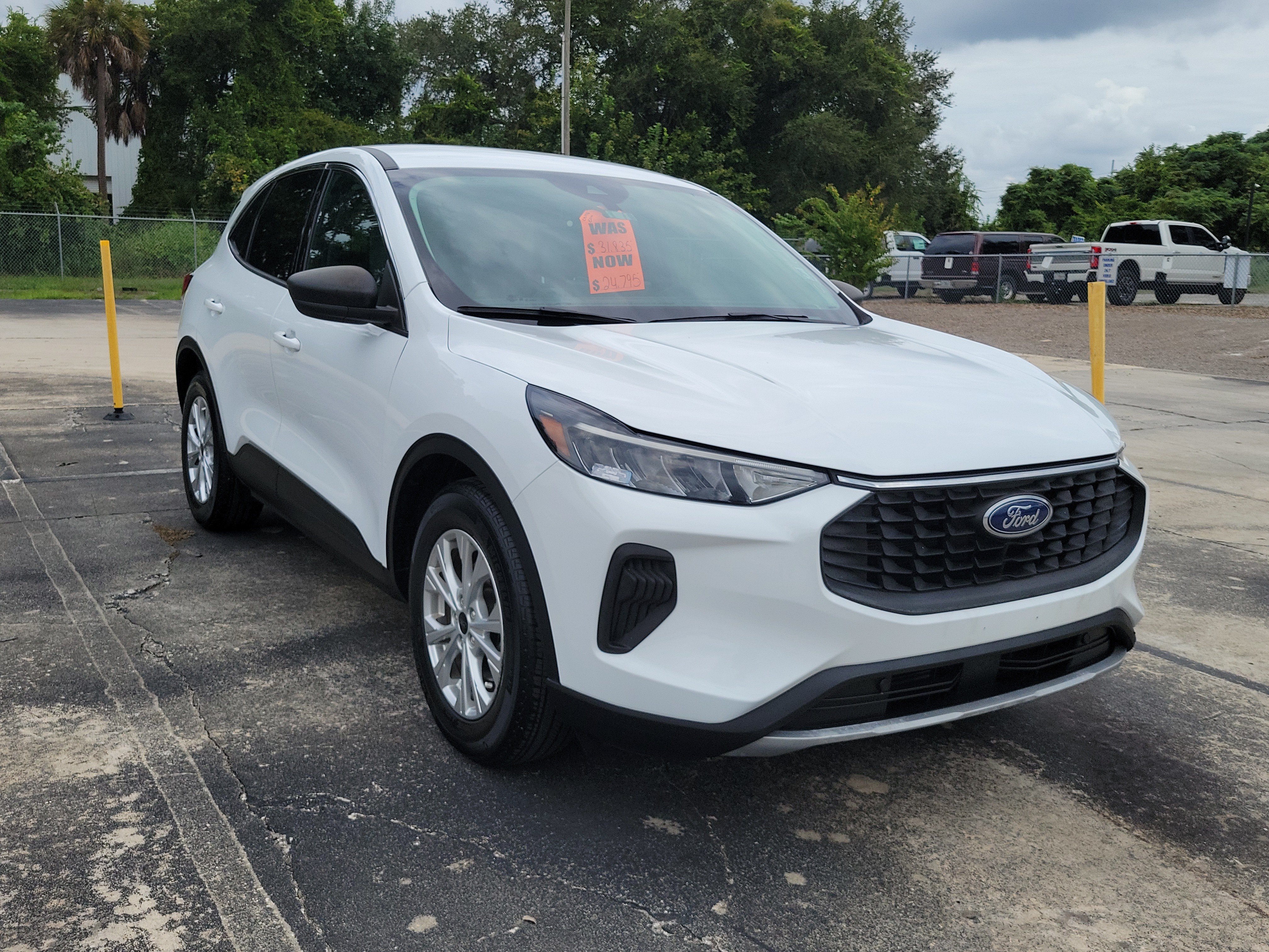 Certified 2023 Ford Escape Active w/ Tech Pack #1 FWD image 6