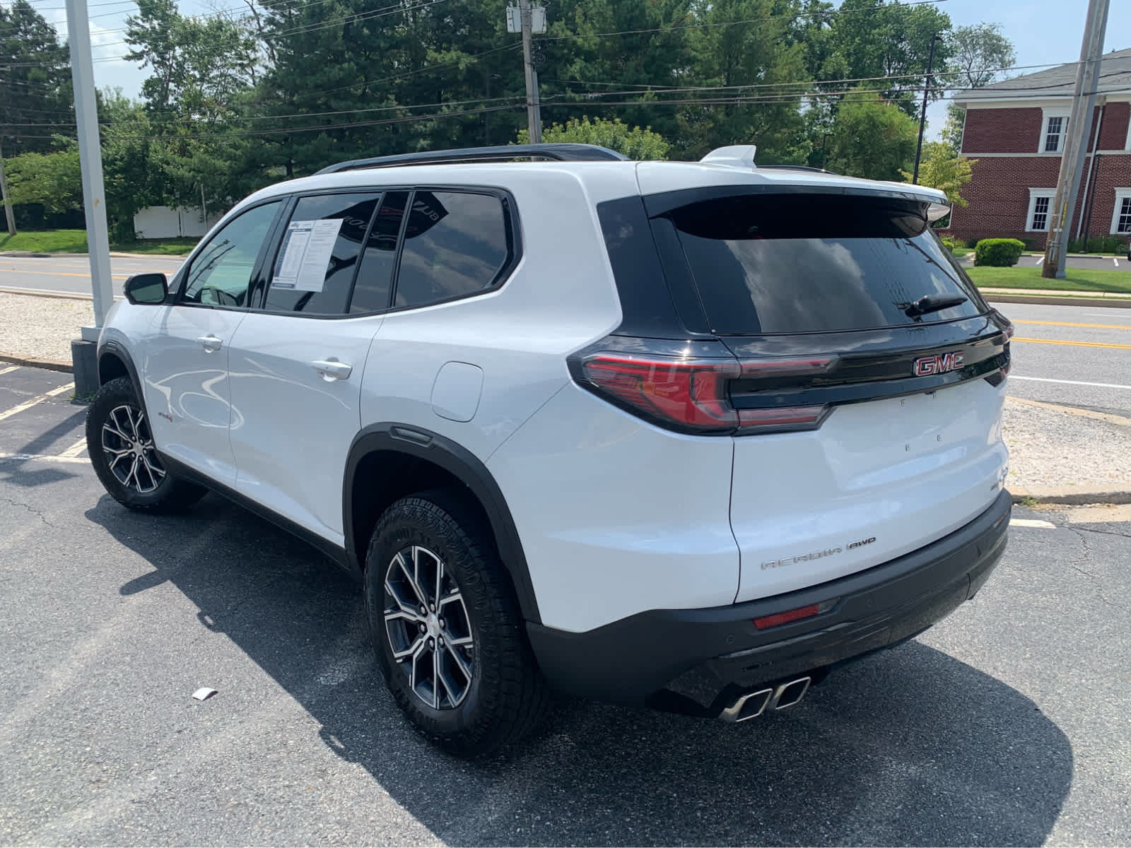 Used 2025 GMC Acadia AT4 AWD/4WD image 4