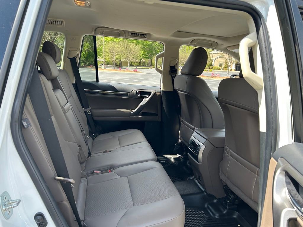 Used 2022 Lexus GX 460 Premium w/ Premium Package image 51