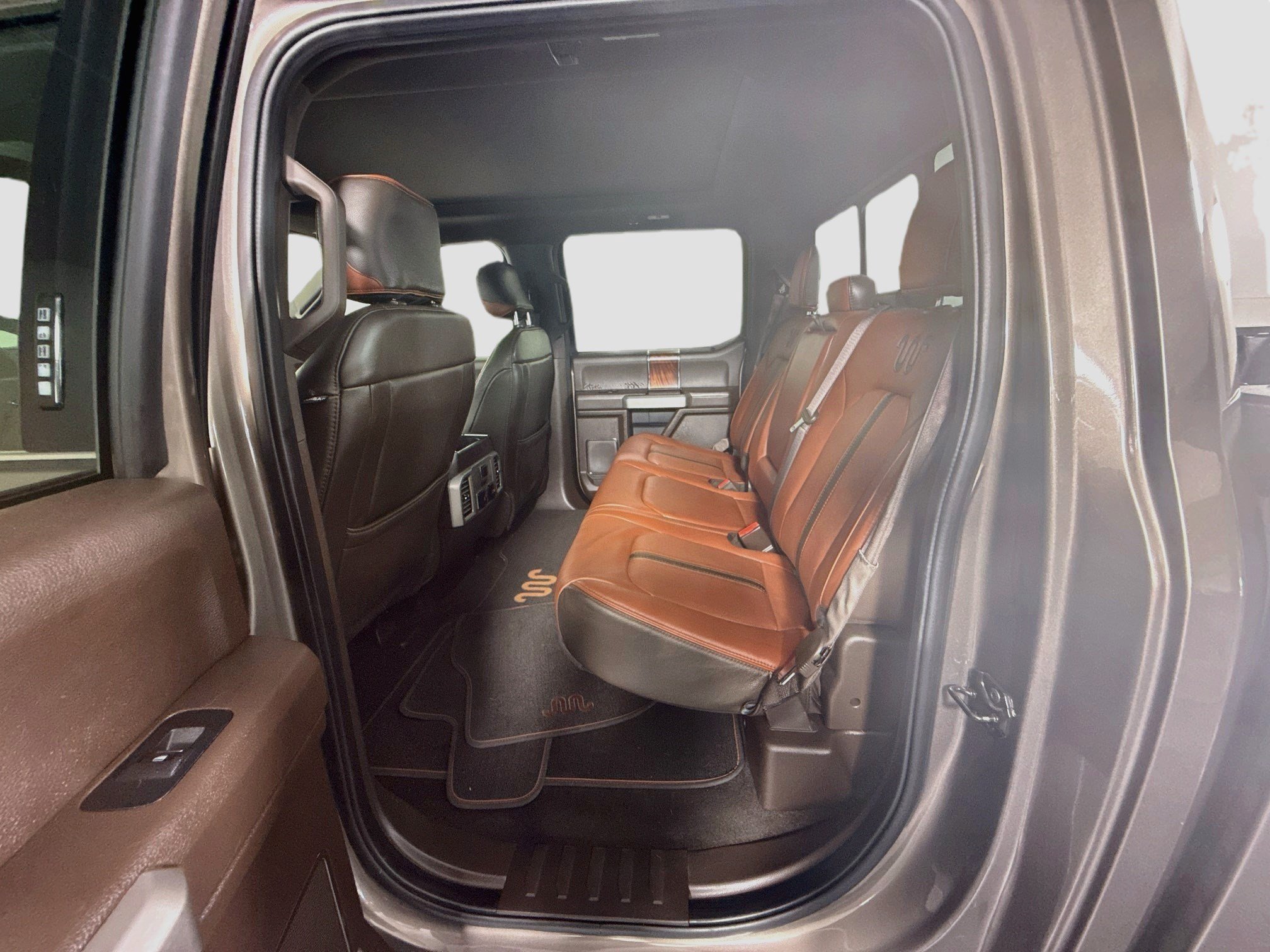 Used 2019 Ford F150 King Ranch w/ Equipment Group 601A Luxury AWD/4WD image 25
