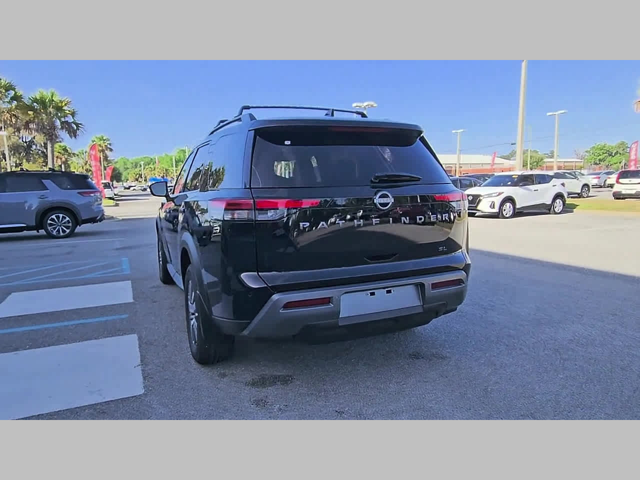 New 2026 Nissan Pathfinder SL FWD image 29