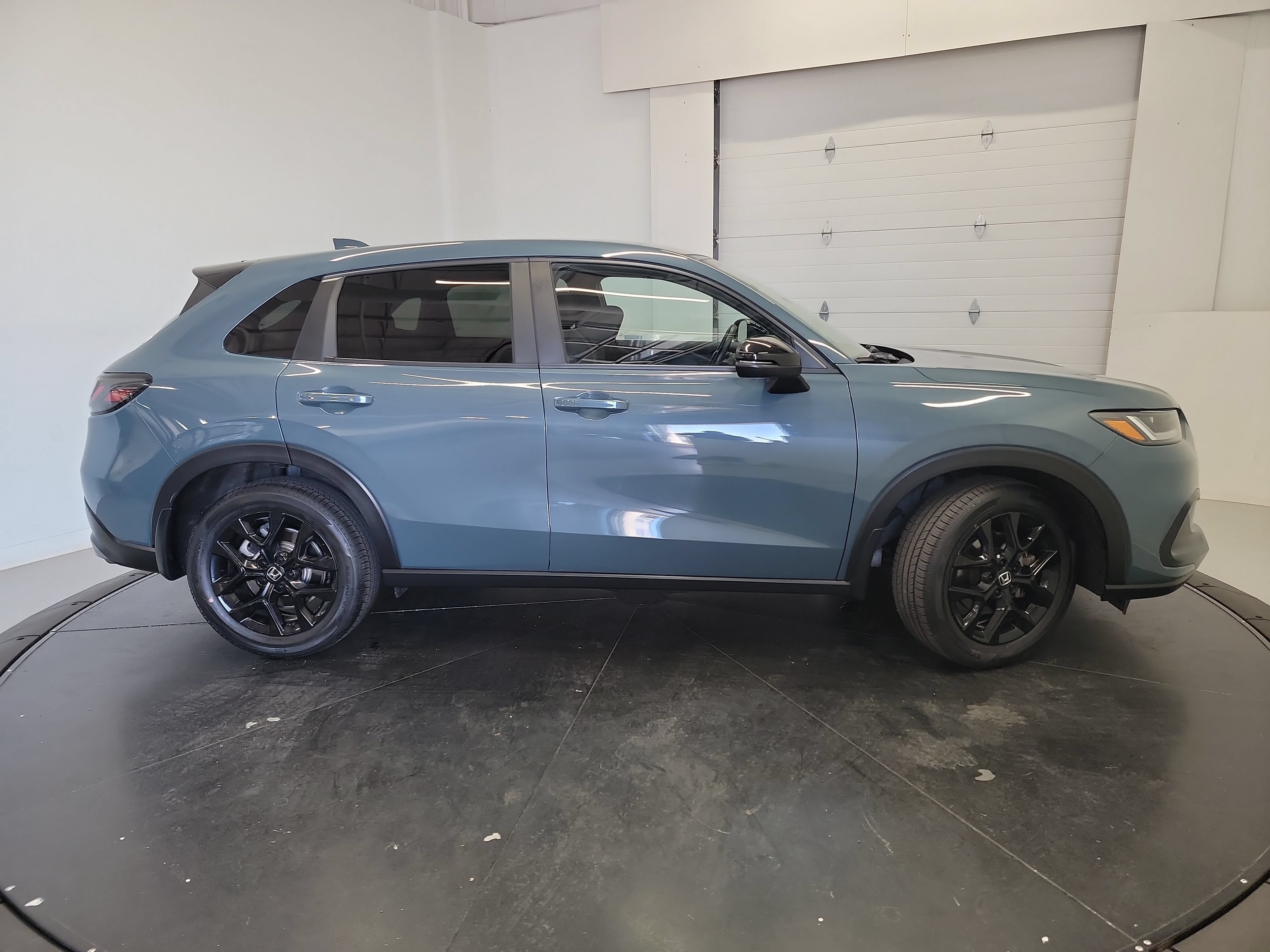Used 2024 Honda HR-V Sport image 11