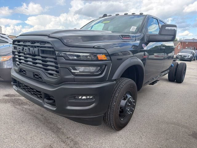 New 2026 RAM 3500 Tradesman AWD/4WD image 2