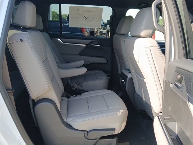 New 2027 GMC Acadia Elevation w/ Elevation Premium Package AWD/4WD image 25