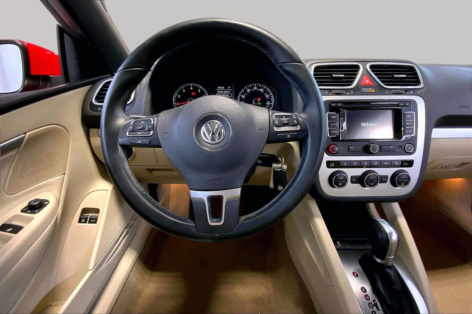 Used 2016 Volkswagen Eos Komfort FWD image 6