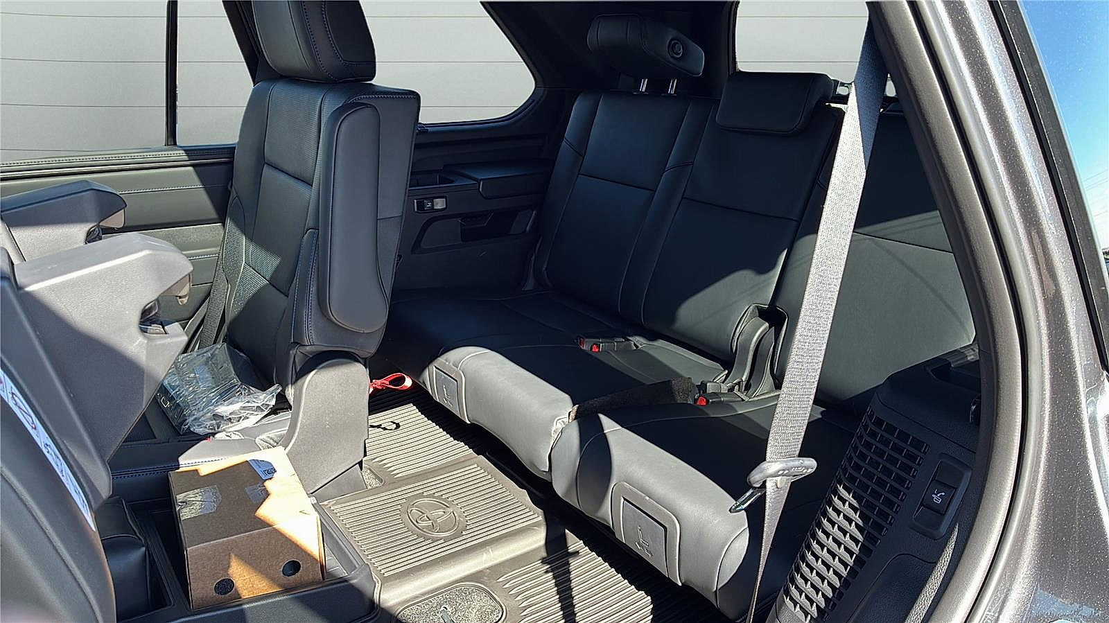 New 2026 Toyota Sequoia Platinum AWD/4WD image 30