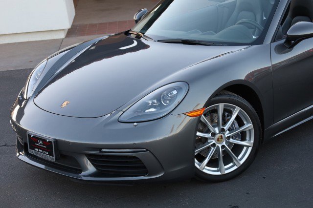 Used 2017 Porsche 718 Boxster image 6