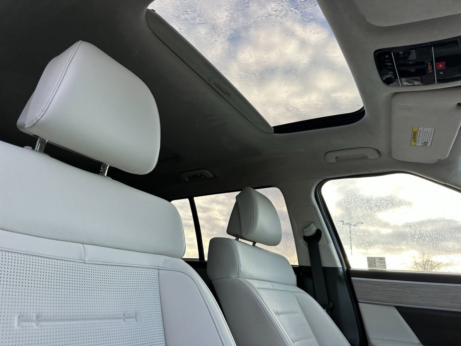 Used 2024 Hyundai Santa Fe Calligraphy image 17