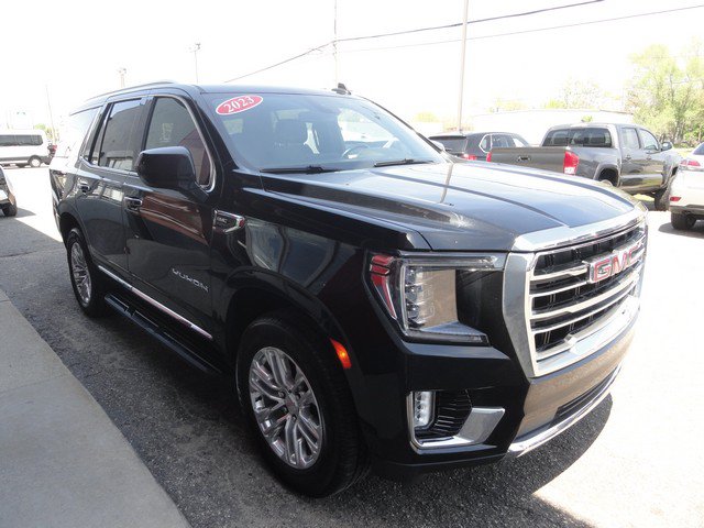 Used 2023 GMC Yukon SLT w/ Max Trailering Package AWD/4WD image 3
