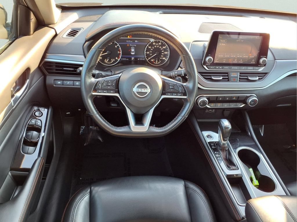 Used 2024 Nissan Altima 2.5 SR FWD image 9