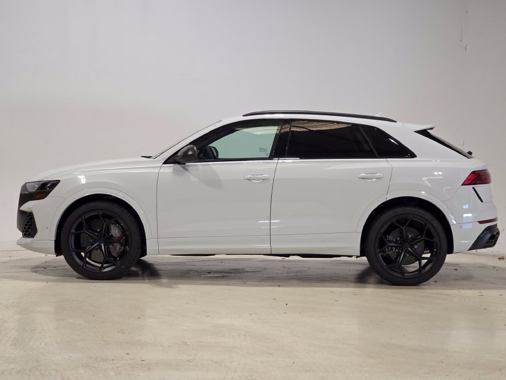 New 2027 Audi RS Q8 performance AWD/4WD image 3