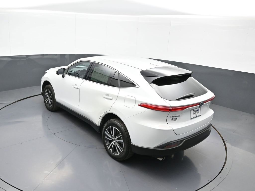 Certified 2024 Toyota Venza LE image 39