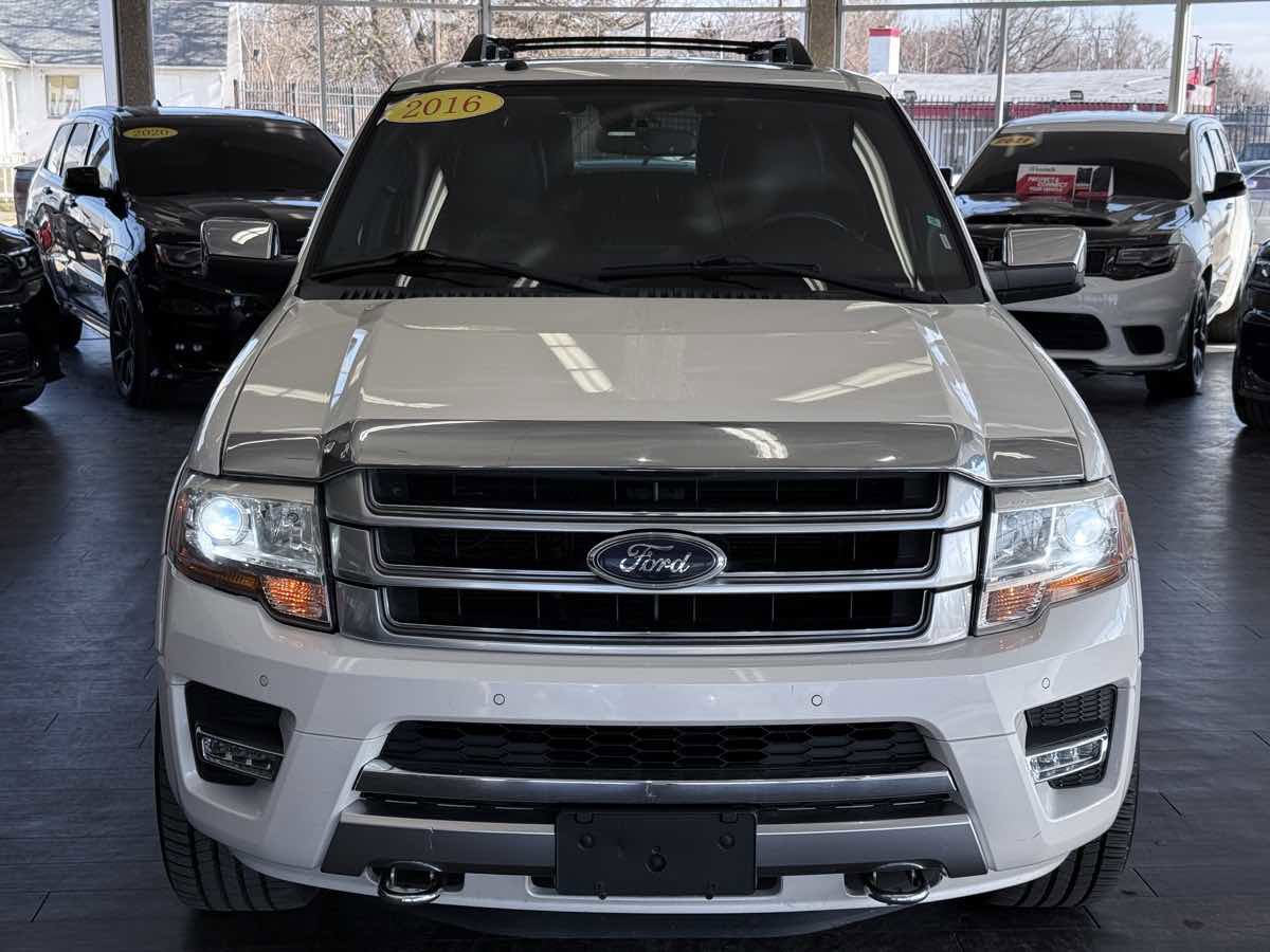 Used 2016 Ford Expedition EL Platinum image 3